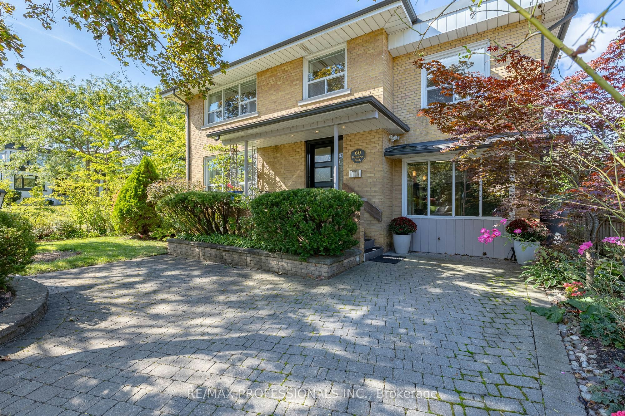 60 Fernalroy Boulevard, Toronto, ON, M8Z 3W3