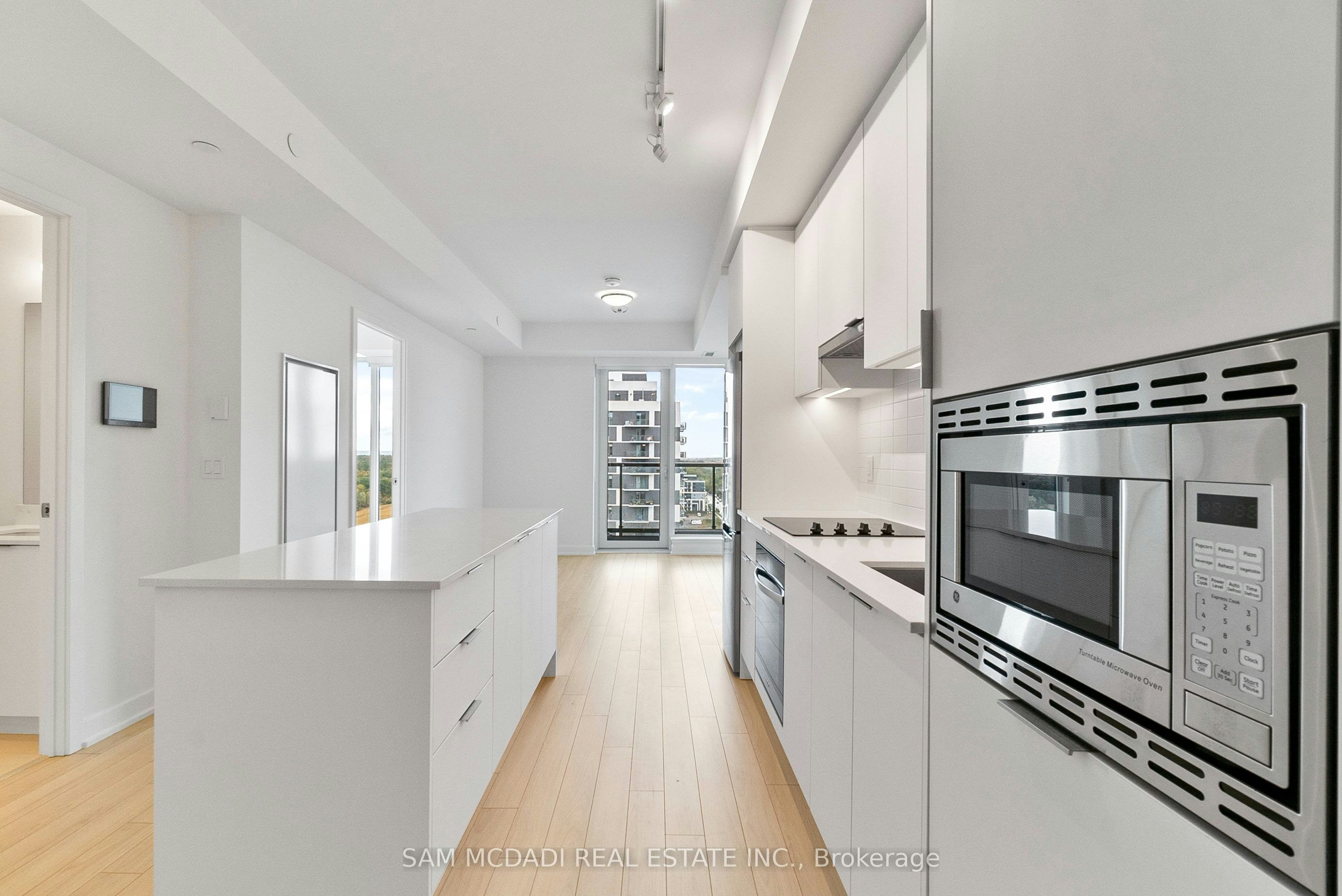 1805-3079 Trafalgar Road, Oakville, ON, L6H 8C5 - 2