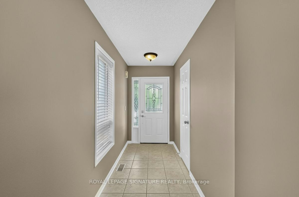 19 Mossgrove Crescent, Brampton, ON, L7A 3E6 - 4