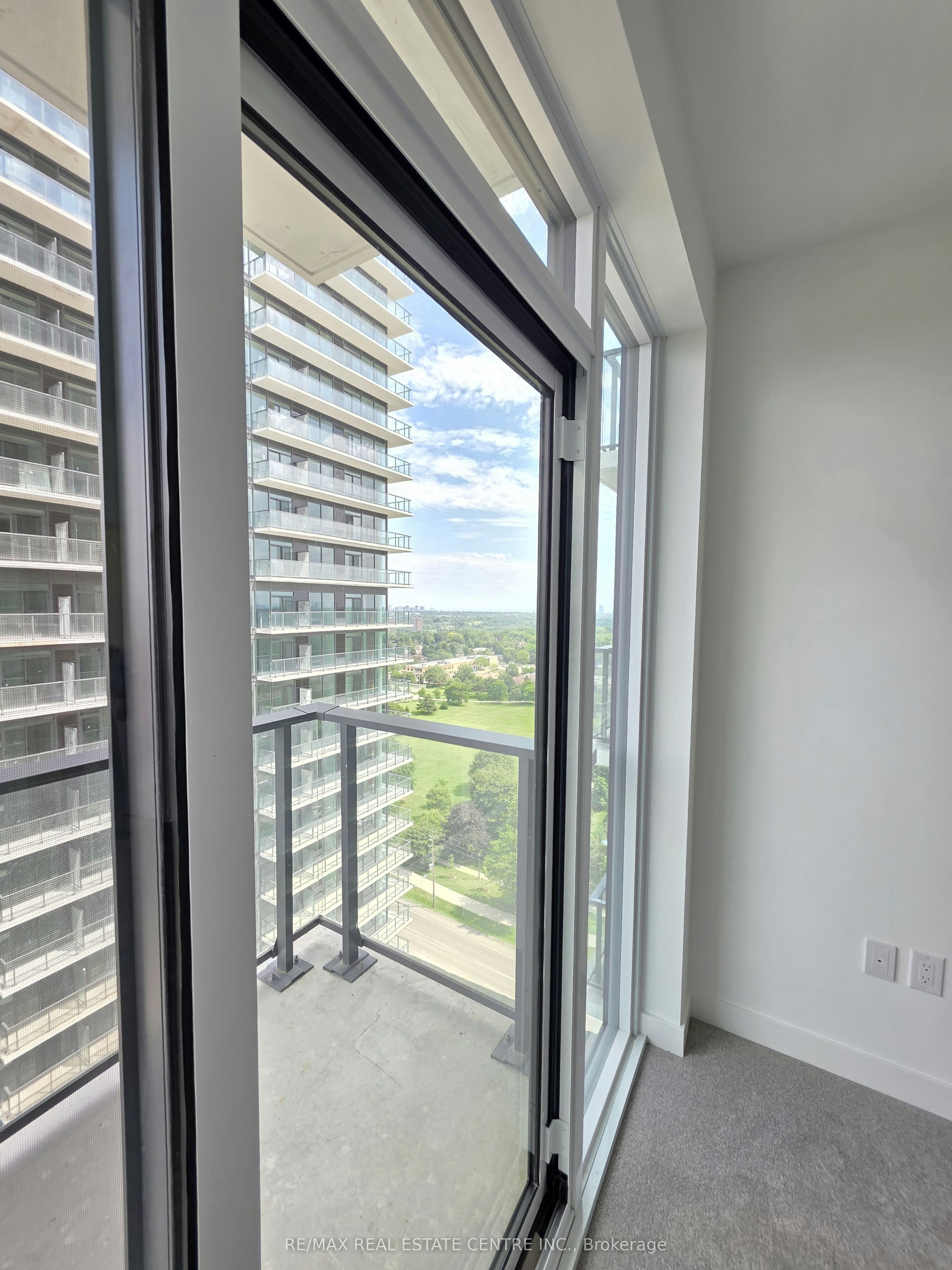 1804-4010 Eglinton Avenue W, Toronto, ON, M9A 0G5 - 7