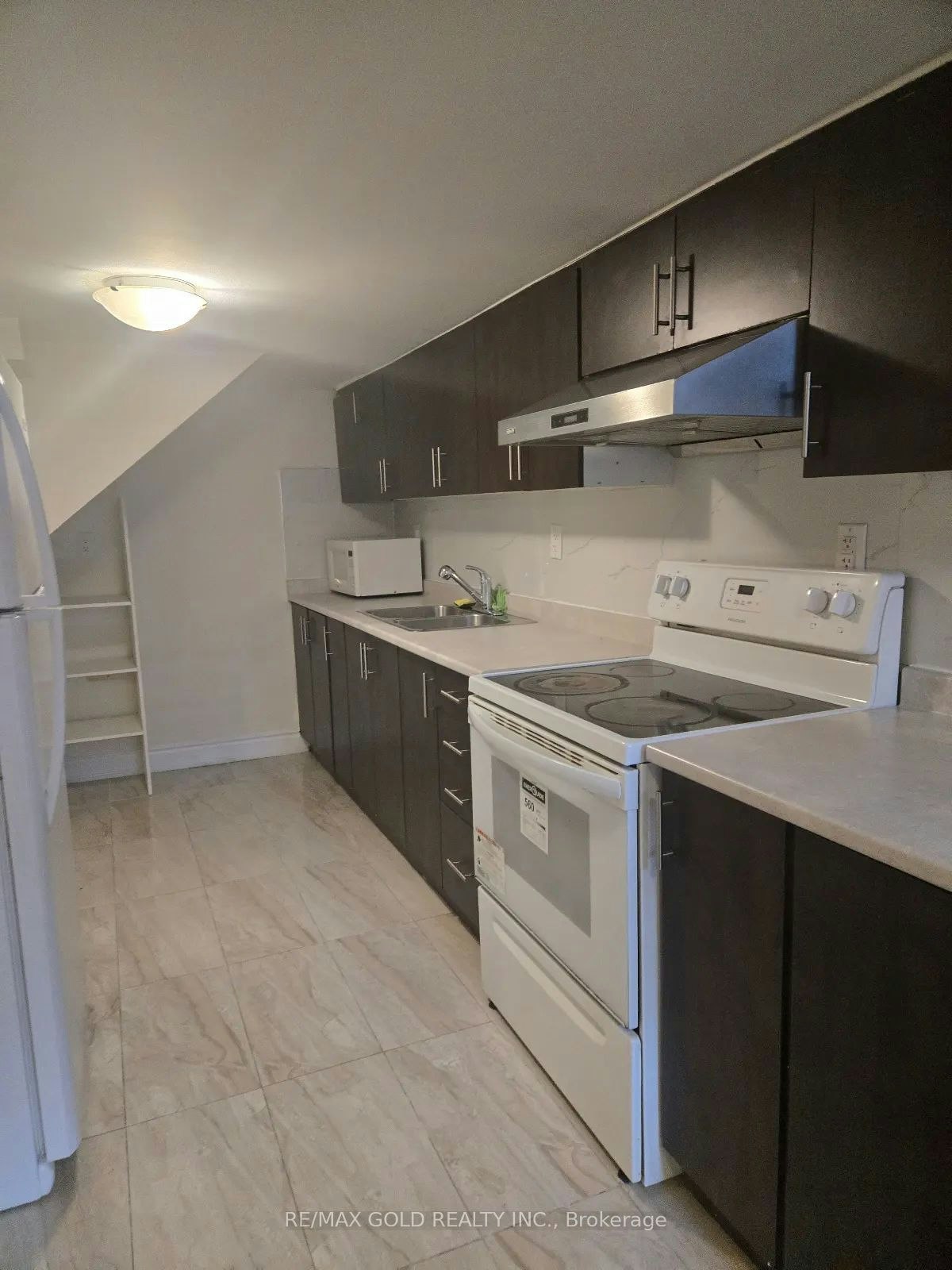 10 Twin Falls Road, Brampton, ON, L6Y 0V4 - 10