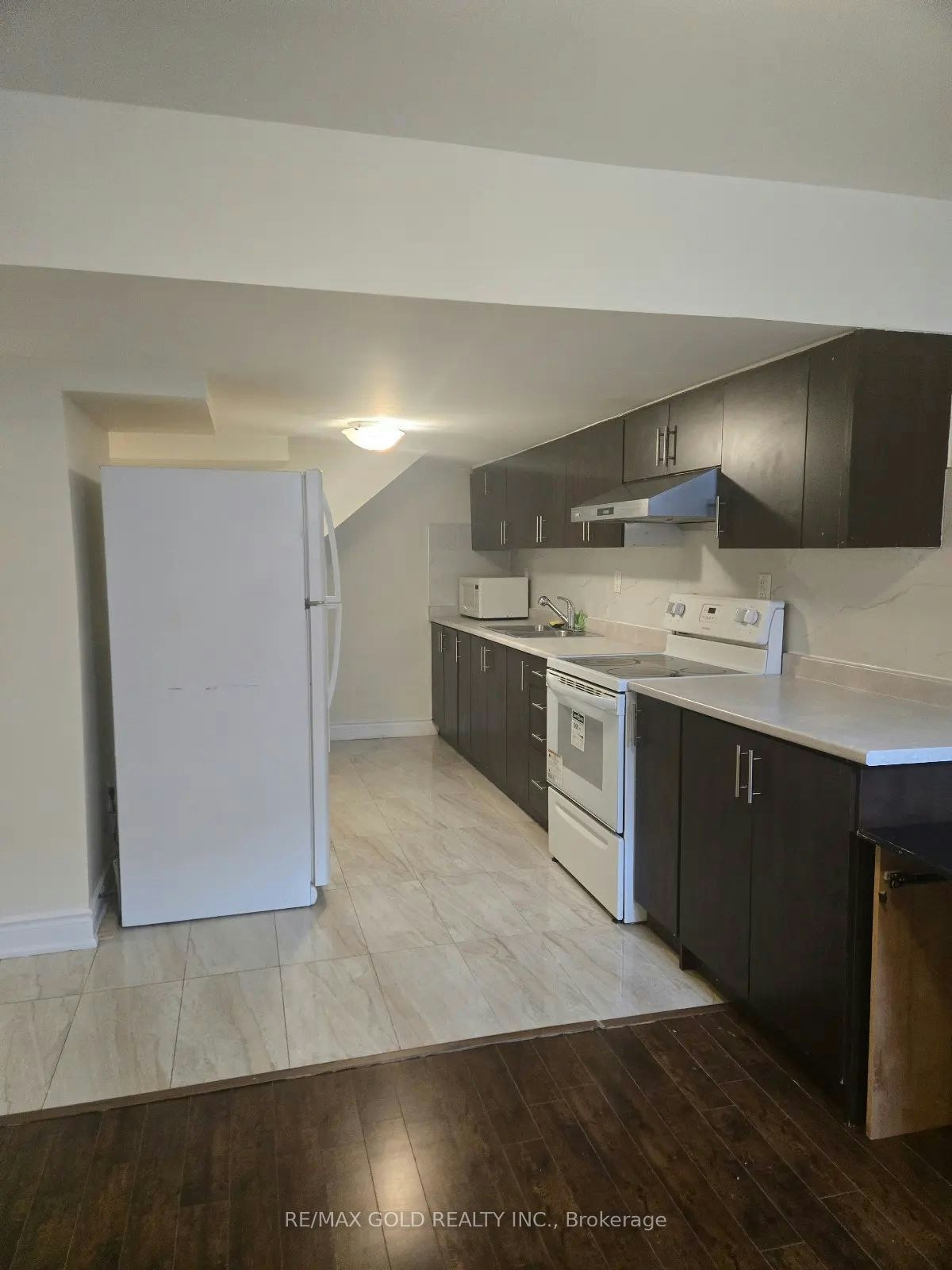 10 Twin Falls Road, Brampton, ON, L6Y 0V4 - 9