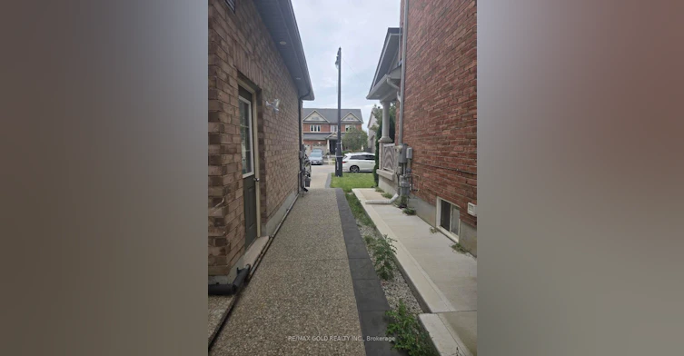 10 Twin Falls Road, Brampton, ON, L6Y 0V4 - 2