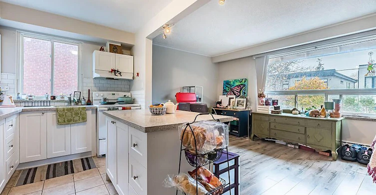UPPER APT #2-314 Lakeshore Road E, Mississauga, ON, L5G 1H4 - 3