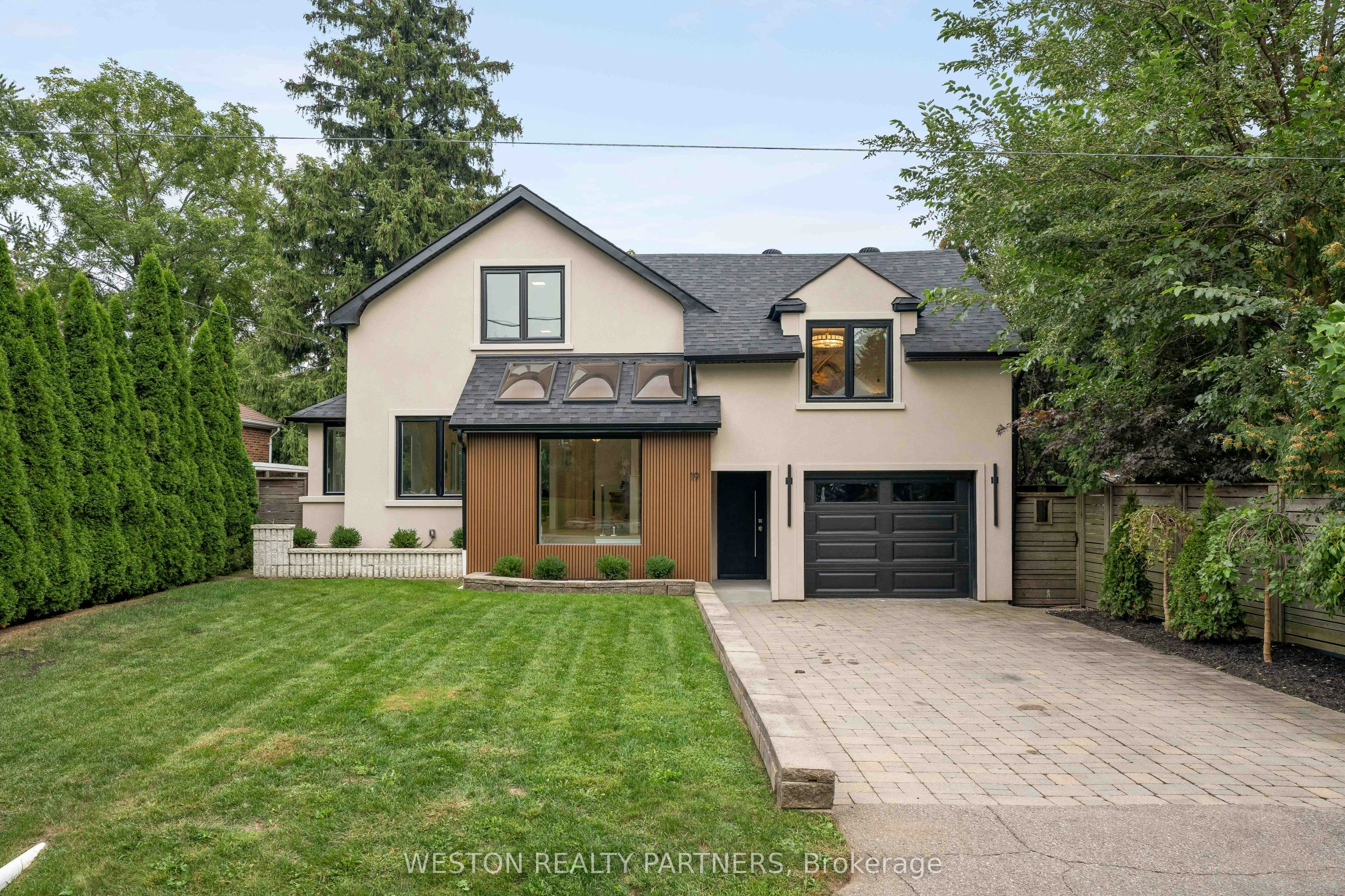 19 Mattice Road, Toronto, ON, M9A 1E1