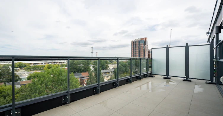 605-2946 Dundas Street W, Toronto, ON, M6P 1Y8 - 18