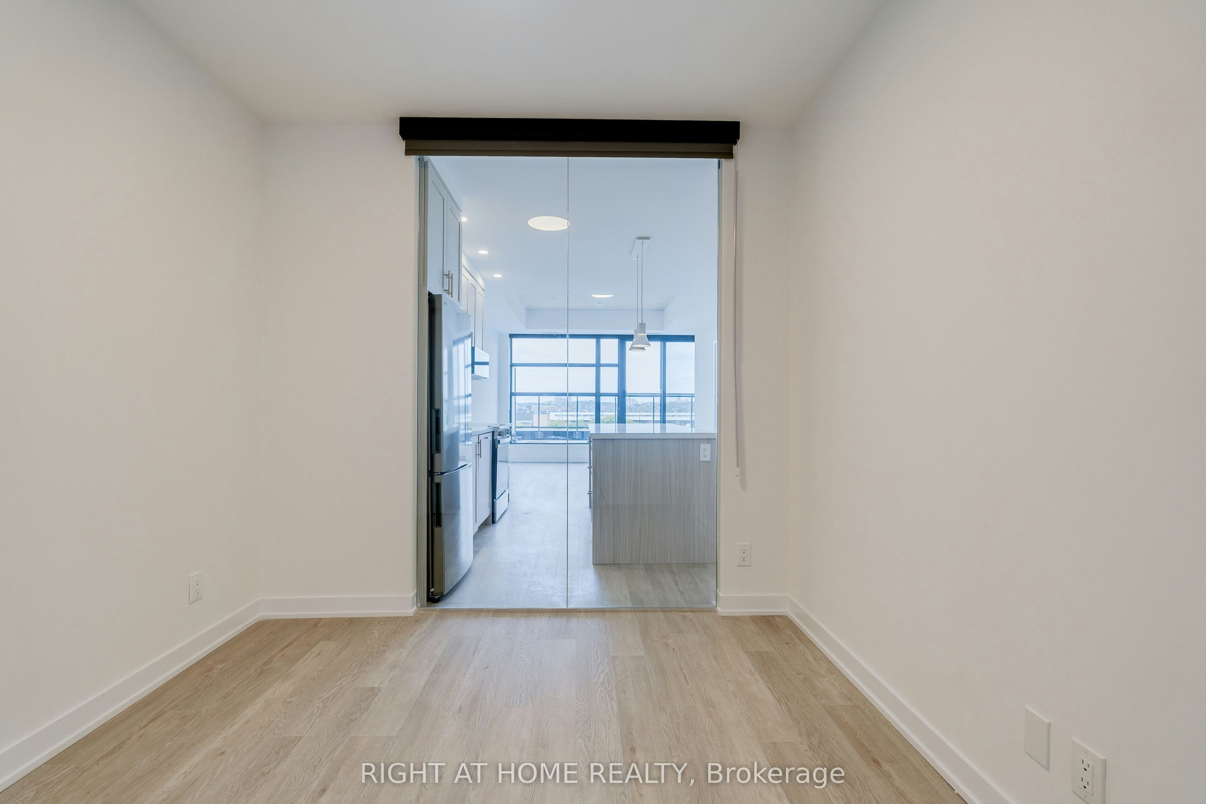 605-2946 Dundas Street W, Toronto, ON, M6P 1Y8 - 7