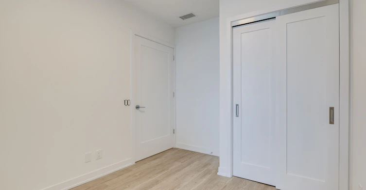 605-2946 Dundas Street W, Toronto, ON, M6P 1Y8 - 6