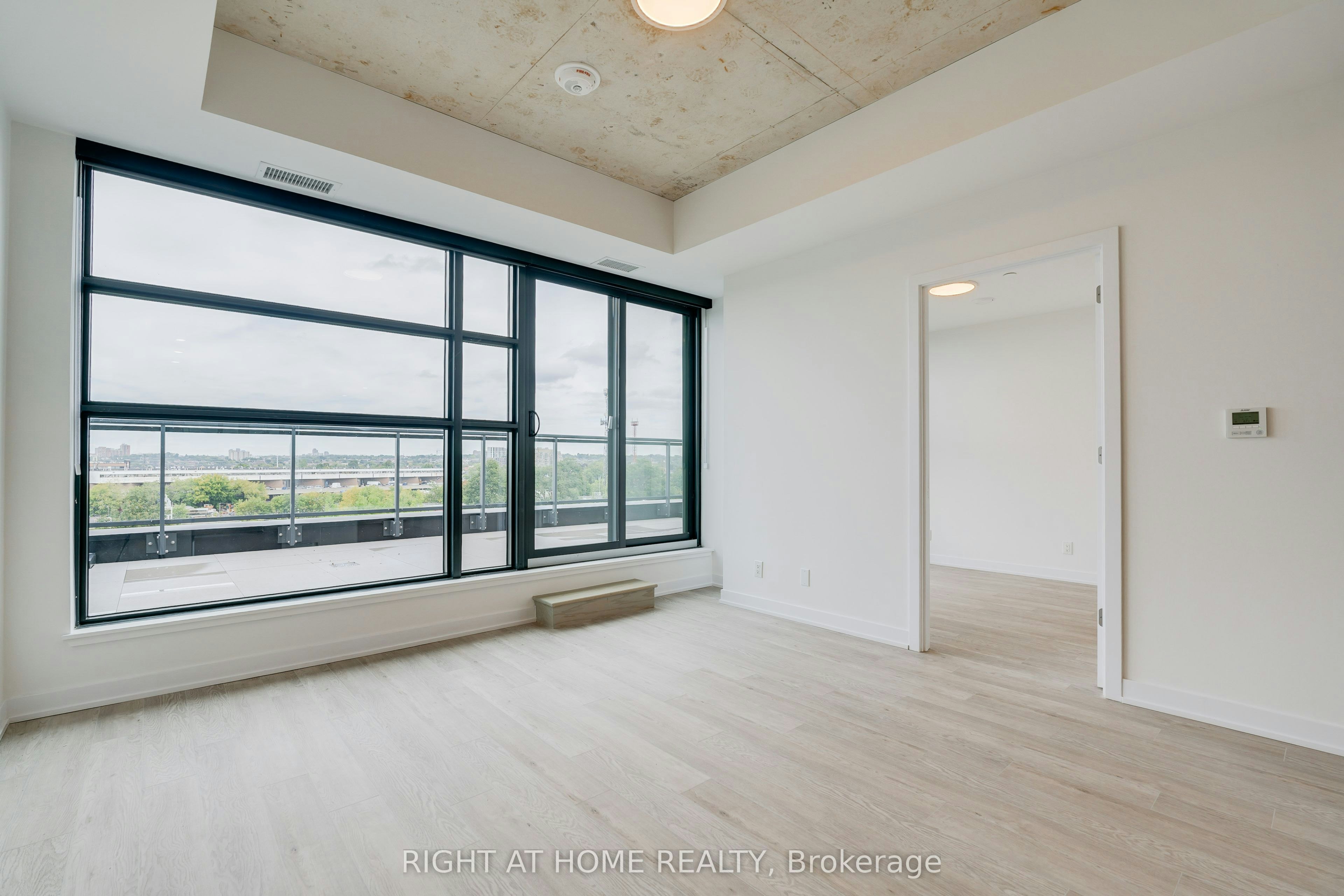 605-2946 Dundas Street W, Toronto, ON, M6P 1Y8 - 11