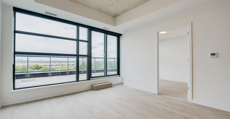 605-2946 Dundas Street W, Toronto, ON, M6P 1Y8 - 11