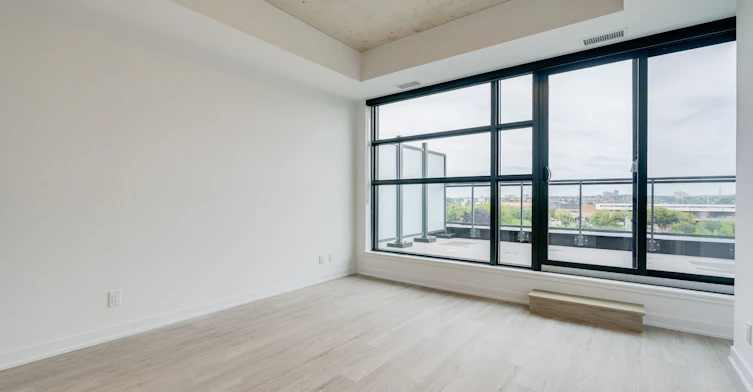 605-2946 Dundas Street W, Toronto, ON, M6P 1Y8 - 12