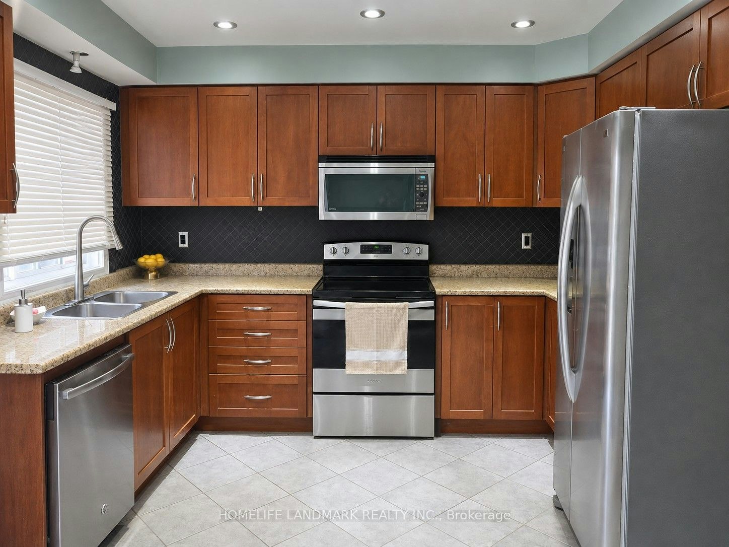 19 Wetmeadow Drive, Brampton, ON, L7A 2T6 - 5