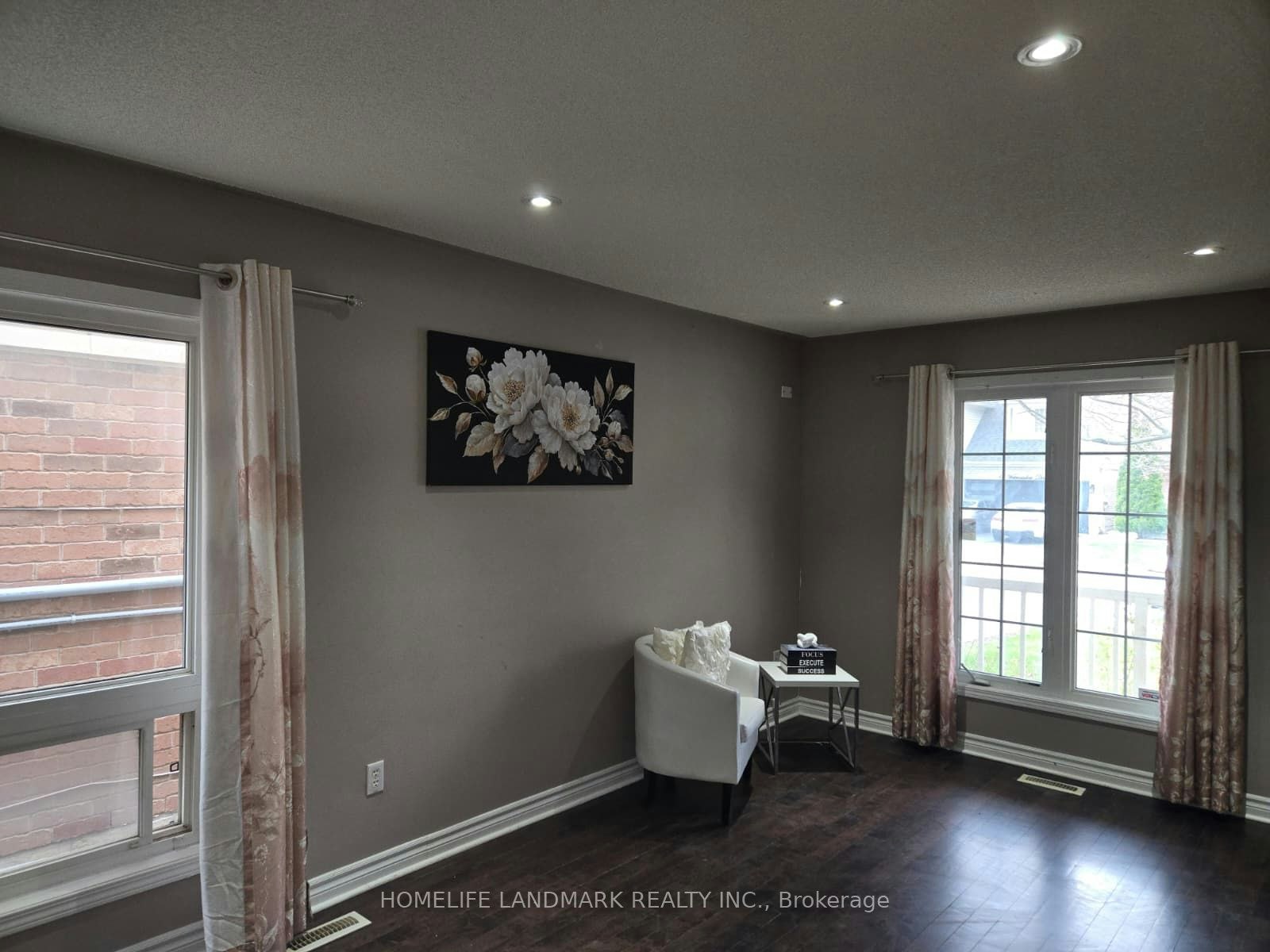 19 Wetmeadow Drive, Brampton, ON, L7A 2T6 - 2
