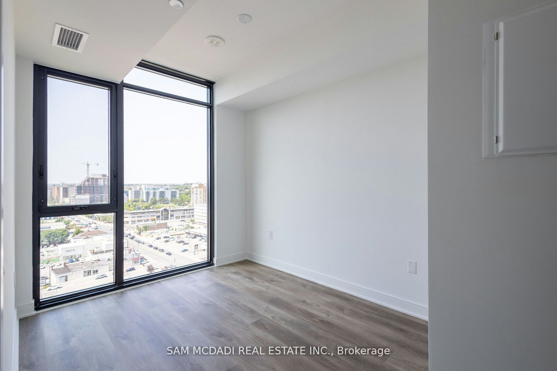 1517-86 Dundas Street E, Mississauga, ON, L5A 0B1 - 11