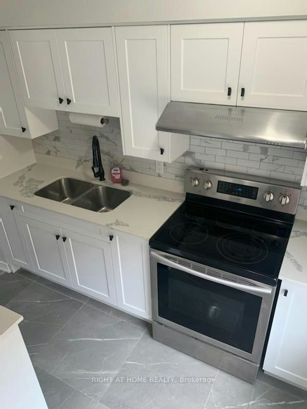 30-16 Rexdale Boulevard, Toronto, ON, M9W 5Z3 - 2