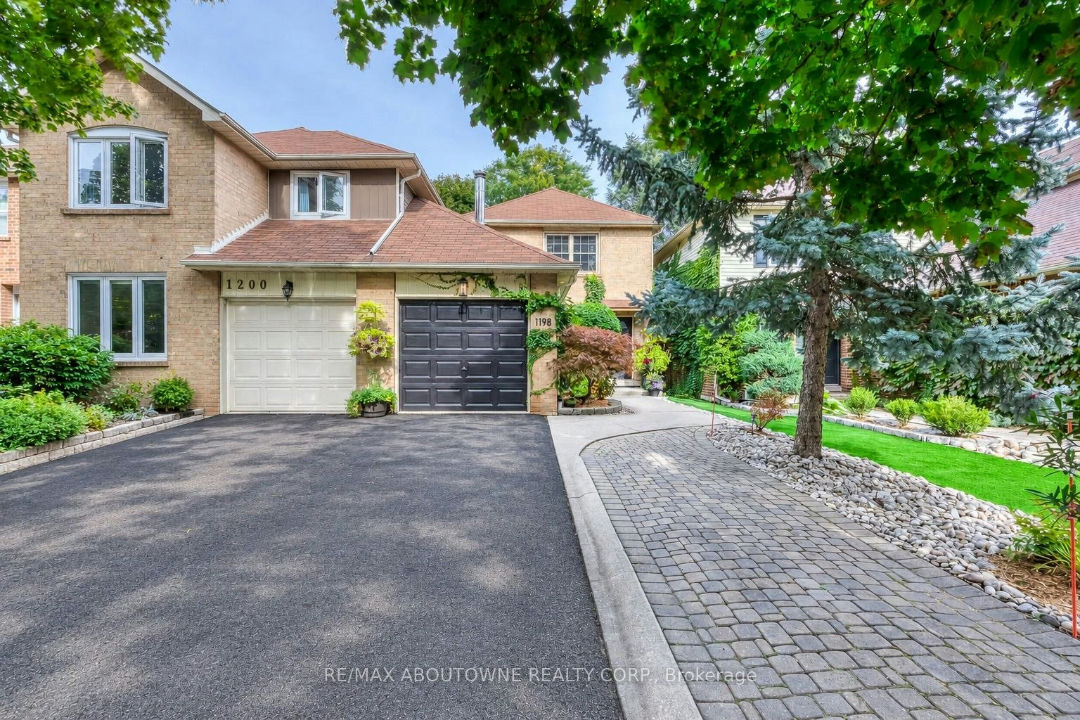 1198 Potters Wheel Crescent, Oakville, ON, L6M 1J2