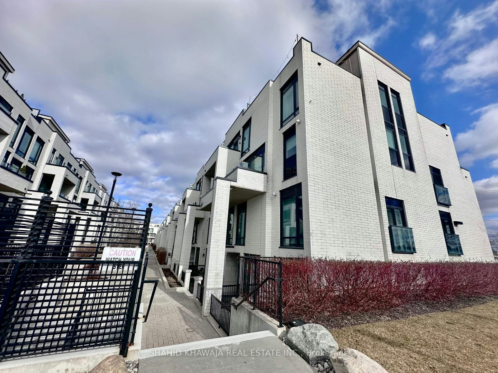 723-138 Widdicombe Hill Boulevard, Toronto, ON, M9R 0A9