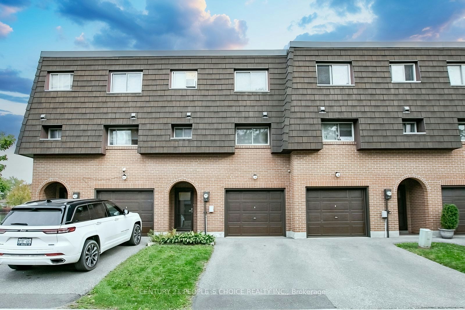 98 Darras Court, Brampton, ON, L6T 1W7