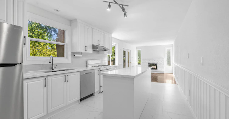 1572 Atrium Court, Mississauga, ON, L5H 2B8 - 10