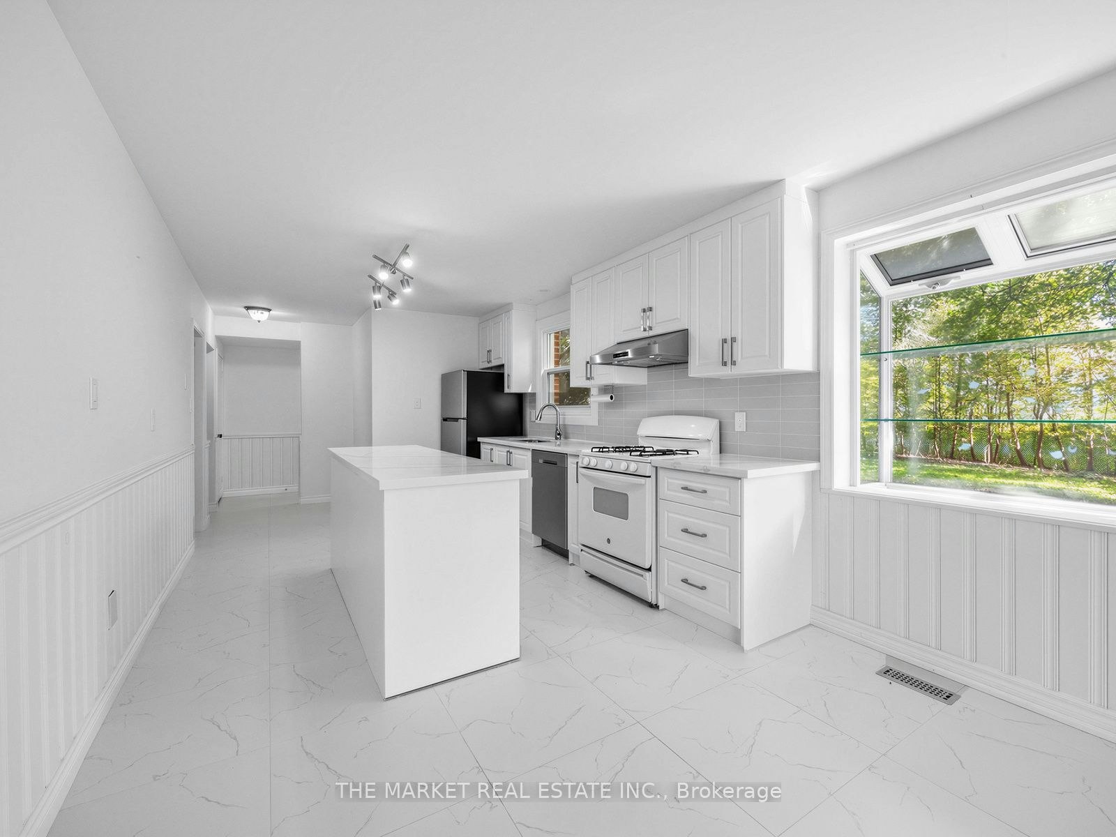 1572 Atrium Court, Mississauga, ON, L5H 2B8 - 11
