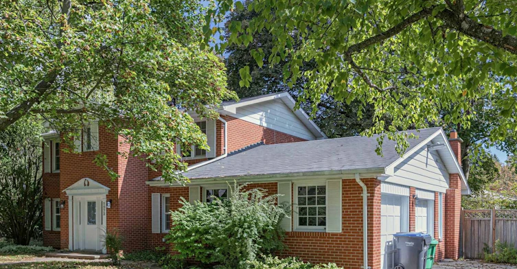 1572 Atrium Court, Mississauga, ON, L5H 2B8 - 3