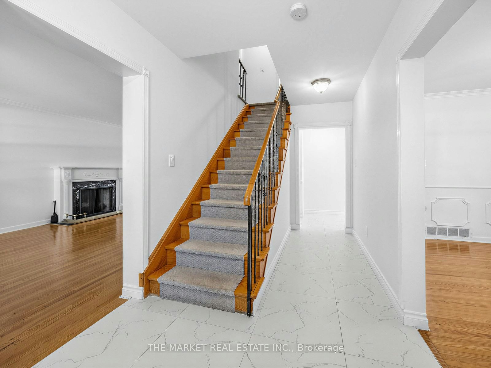 1572 Atrium Court, Mississauga, ON, L5H 2B8 - 6