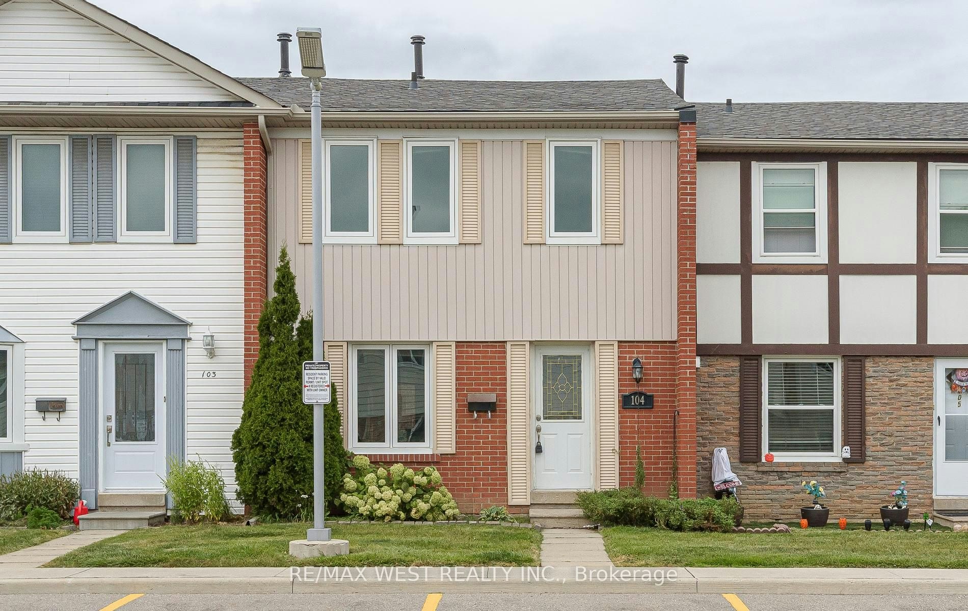 104-900 Central Park Drive S, Brampton, ON, L6S 3J6