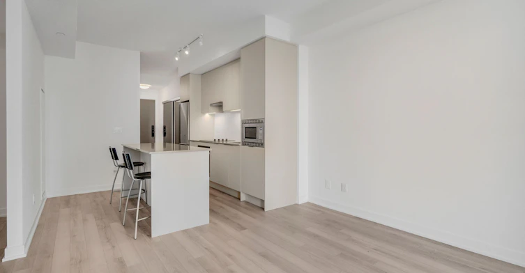 902-3071 Trafalgar Road, Oakville, ON, L6H 8C6 - 11