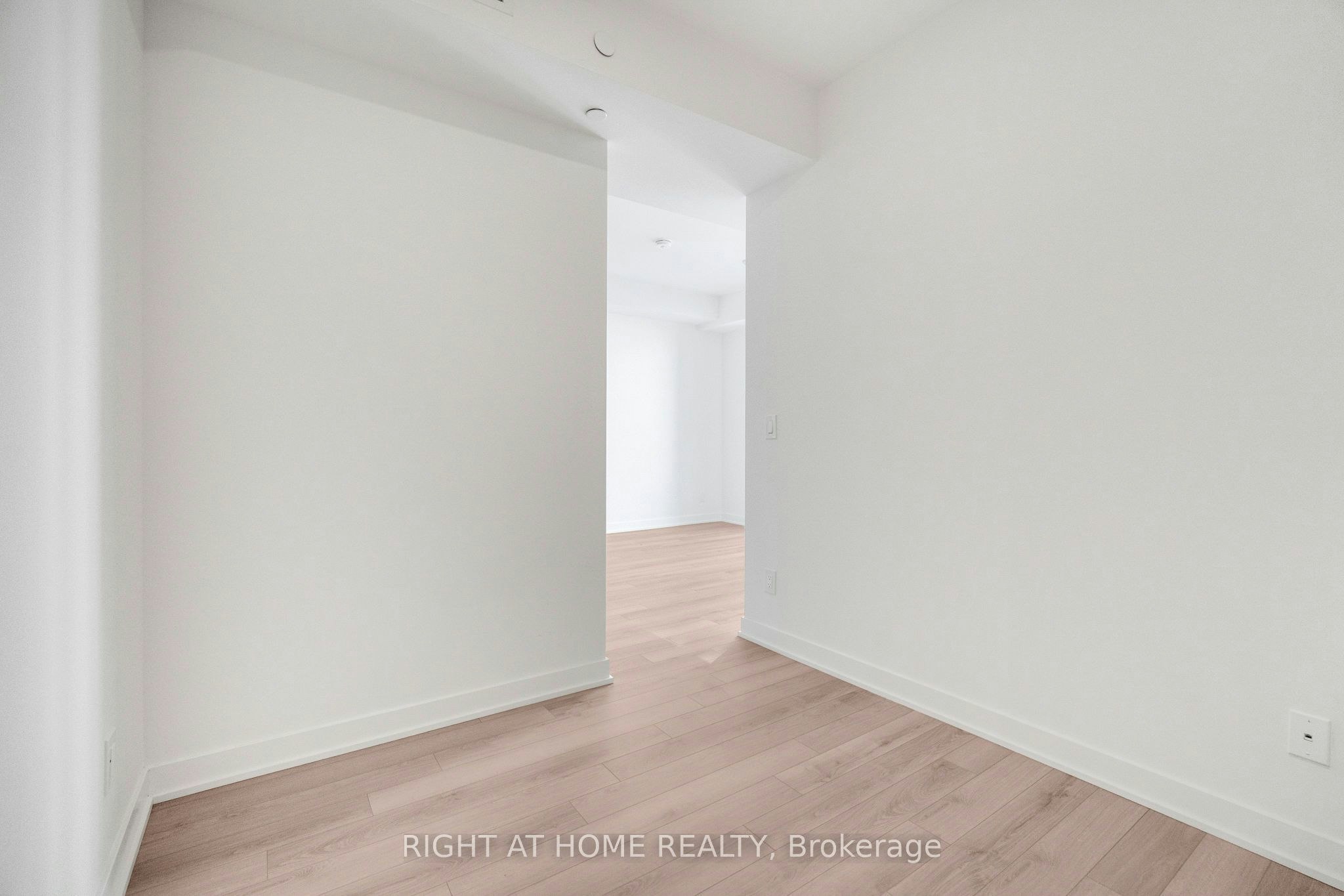 902-3071 Trafalgar Road, Oakville, ON, L6H 8C6 - 22