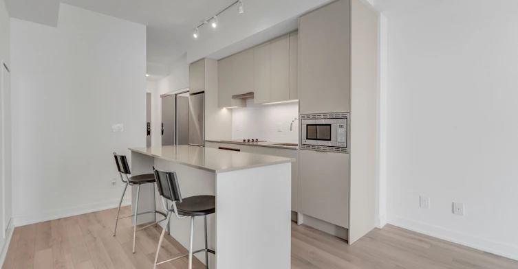902-3071 Trafalgar Road, Oakville, ON, L6H 8C6 - 14