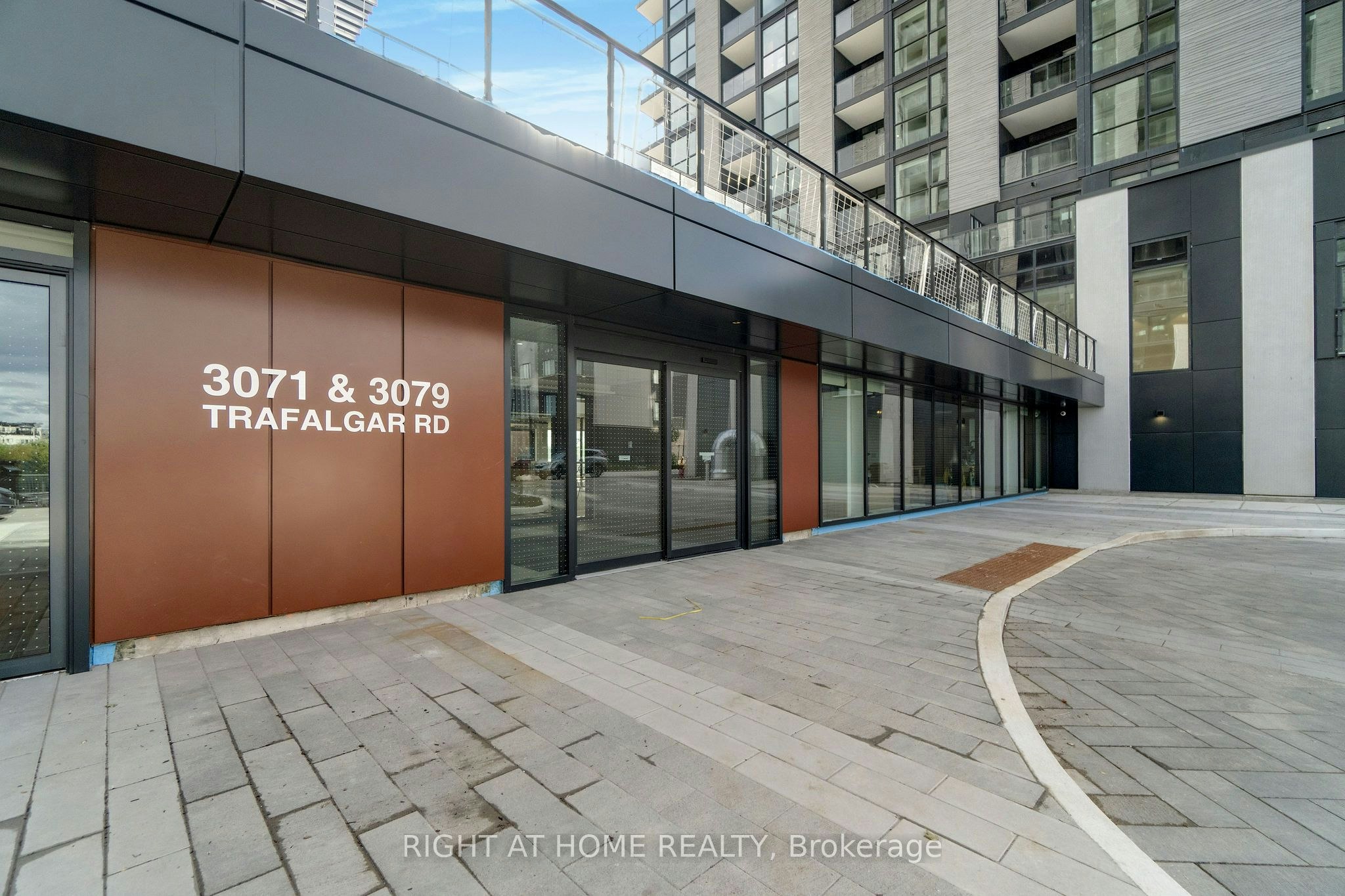 902-3071 Trafalgar Road, Oakville, ON, L6H 8C6 - 4