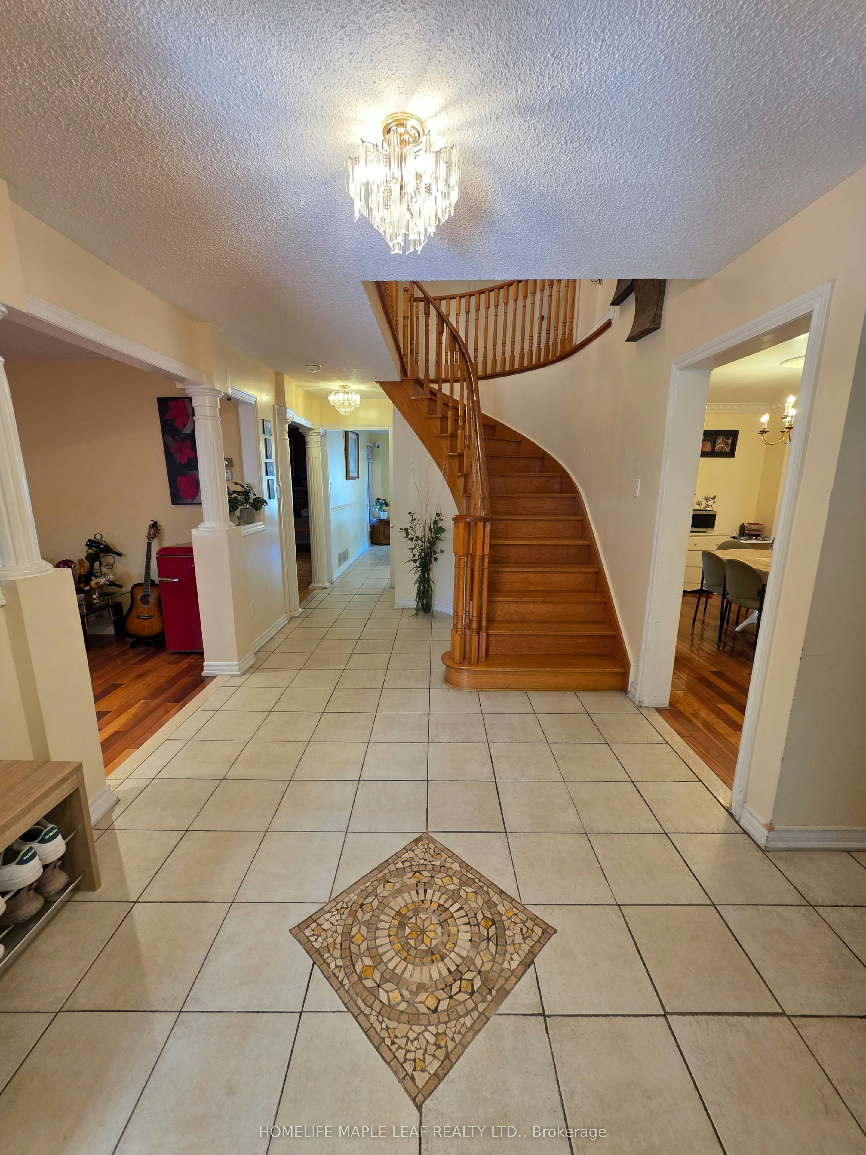 37 Coronation Circle, Brampton, ON, L6Z 4B1 4