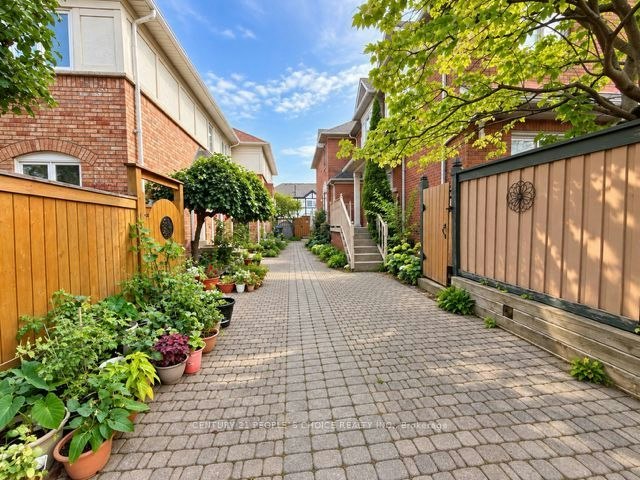 135 Ural Circle, Brampton, ON, L6R 1J6 - 3