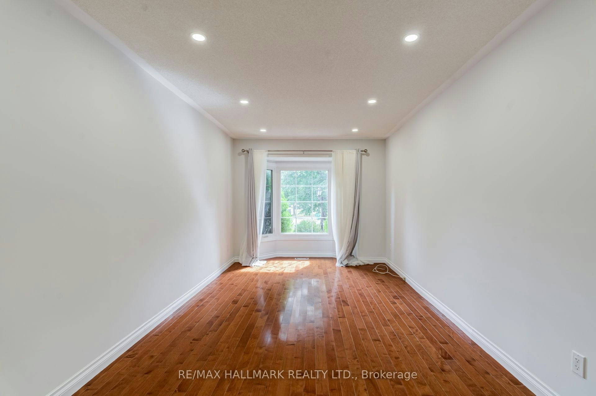 5031 Northern Lights Circle, Mississauga, ON, L5R 2P7 - 6