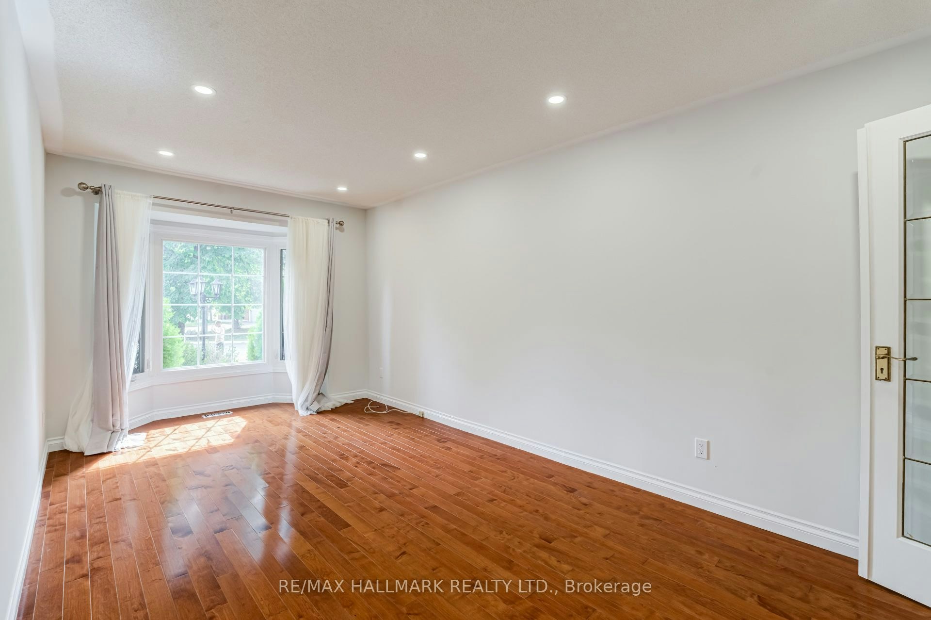 5031 Northern Lights Circle, Mississauga, ON, L5R 2P7 - 8