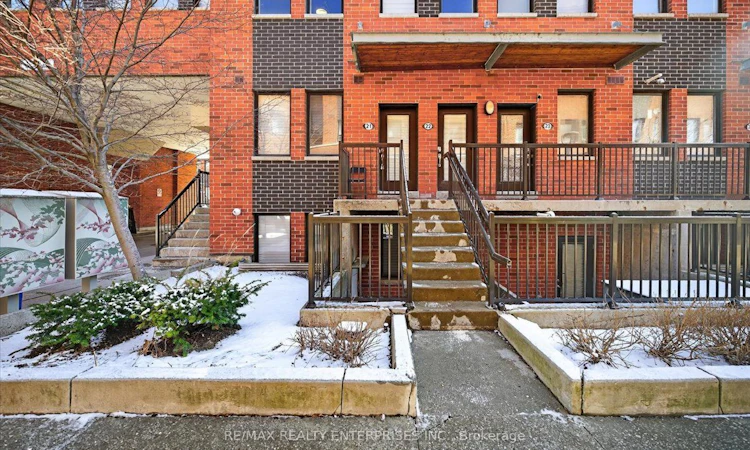 21-871 Wilson Avenue