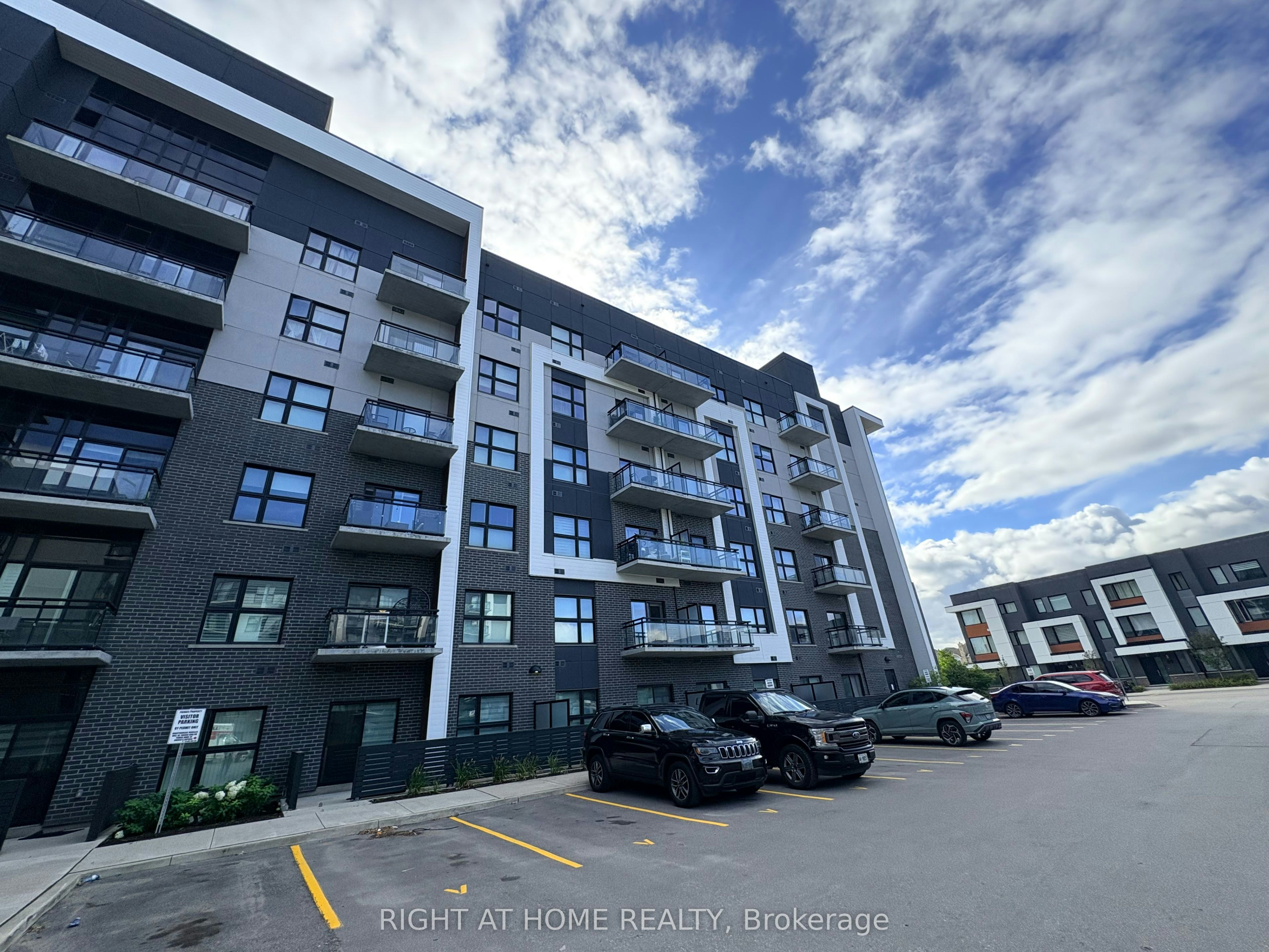 527-102 Grovewood Common, Oakville, ON, L6H 0X2