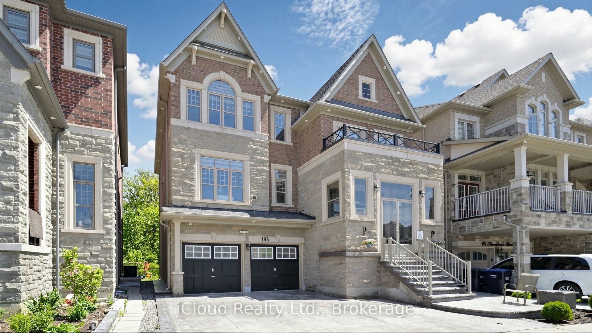 193 Thornbush Boulevard E, Brampton, ON, L7A 4R7