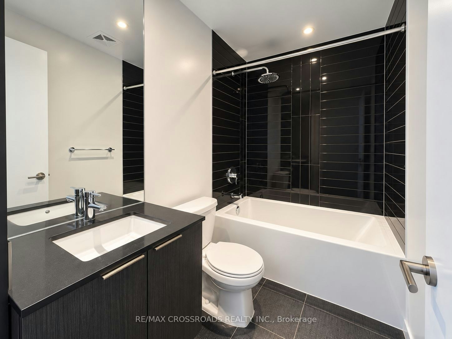 1304-448 Burnhamthorpe Road W, Mississauga, ON, L5B 0R4 - 11