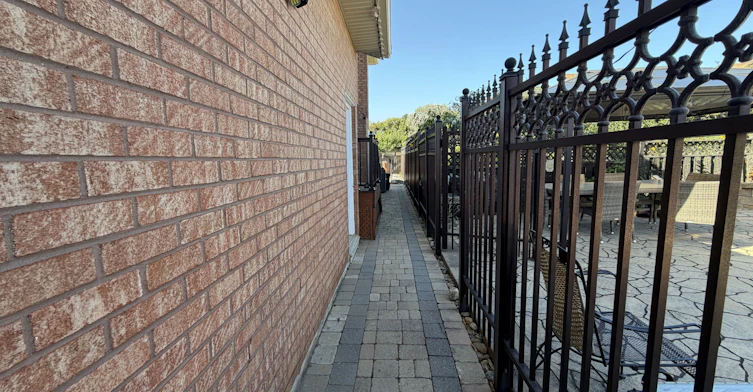 BSMT-190 Falstaff Avenue, Toronto, ON, M6L 3C3 - 3