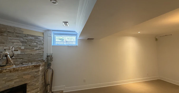BSMT-190 Falstaff Avenue, Toronto, ON, M6L 3C3 - 13