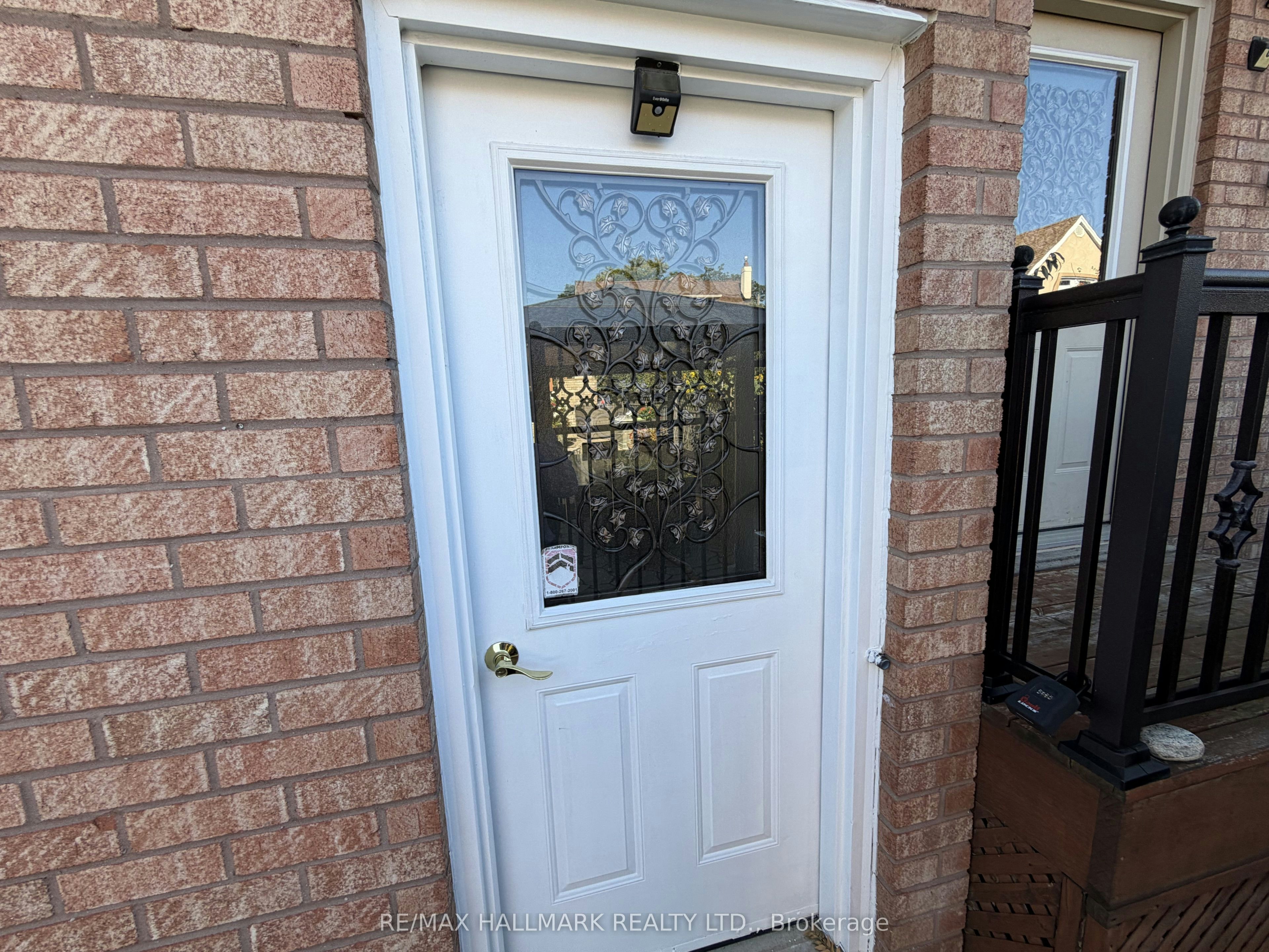 BSMT-190 Falstaff Avenue, Toronto, ON, M6L 3C3 - 5