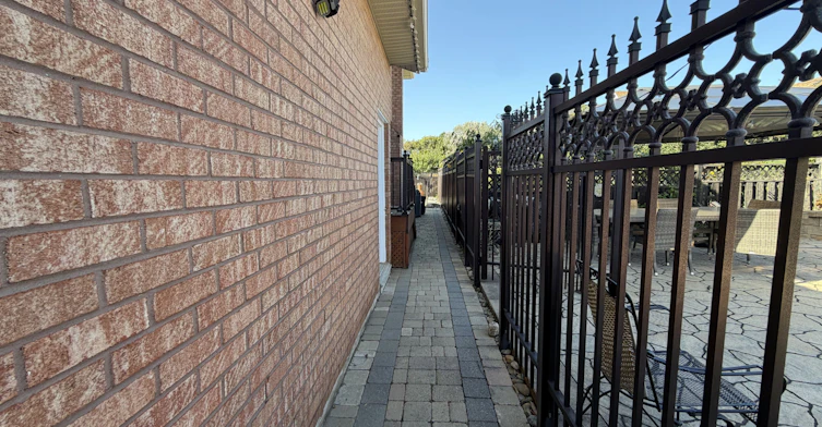 BSMT-190 Falstaff Avenue, Toronto, ON, M6L 3C3 - 4