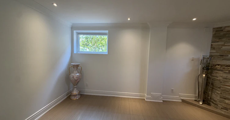 BSMT-190 Falstaff Avenue, Toronto, ON, M6L 3C3 - 16