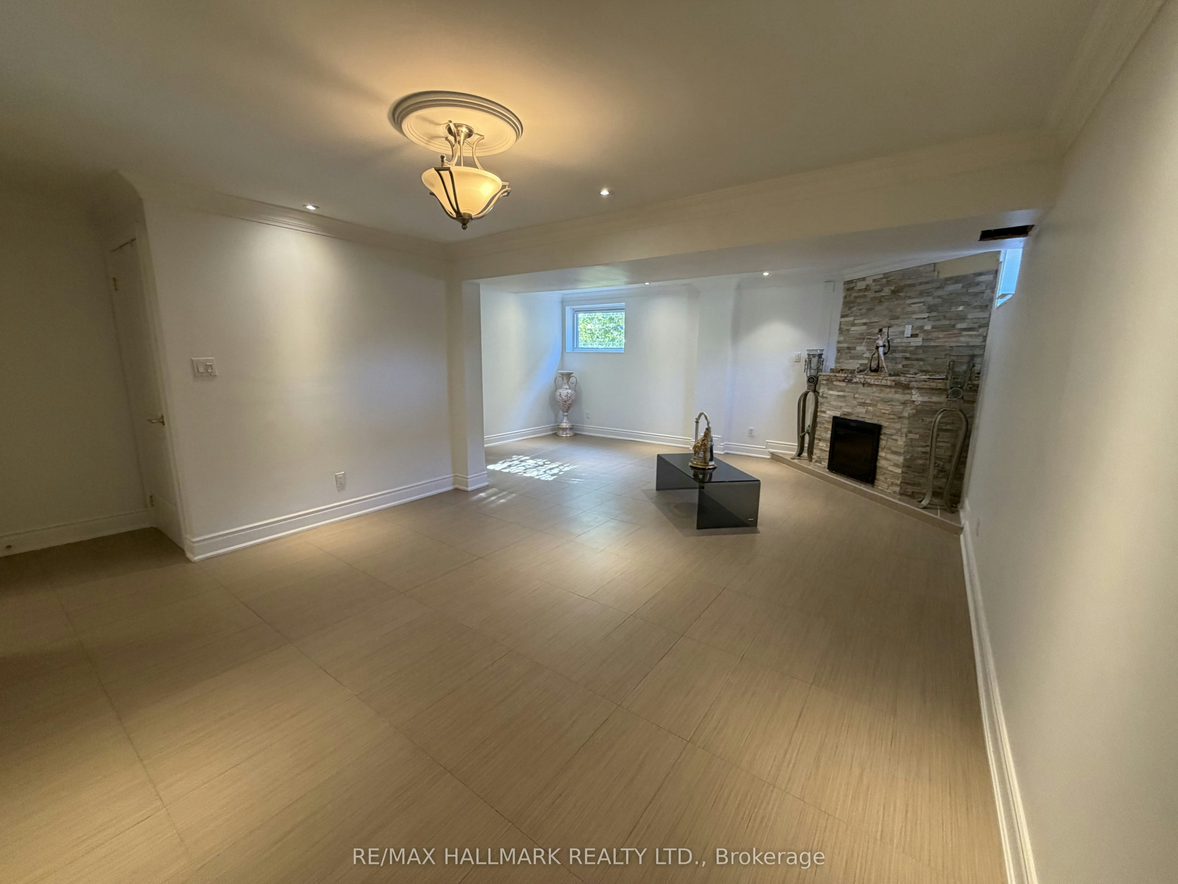 BSMT-190 Falstaff Avenue, Toronto, ON, M6L 3C3 - 15