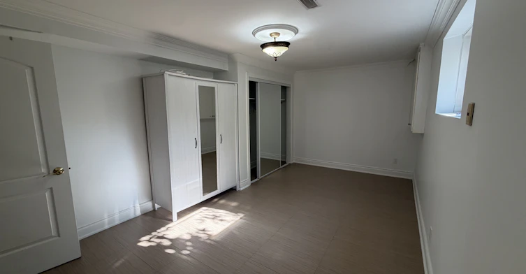 BSMT-190 Falstaff Avenue, Toronto, ON, M6L 3C3 - 18