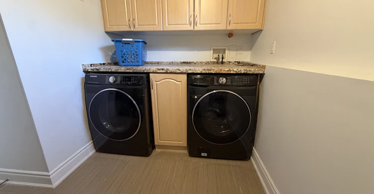 BSMT-190 Falstaff Avenue, Toronto, ON, M6L 3C3 - 12