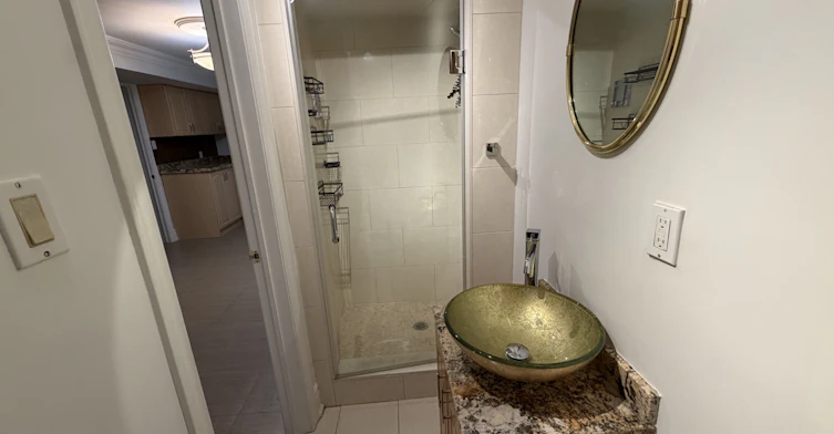 BSMT-190 Falstaff Avenue, Toronto, ON, M6L 3C3 - 11
