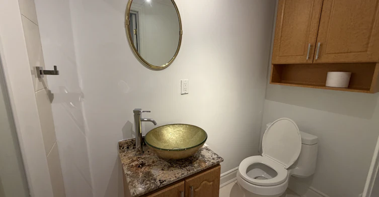 BSMT-190 Falstaff Avenue, Toronto, ON, M6L 3C3 - 10