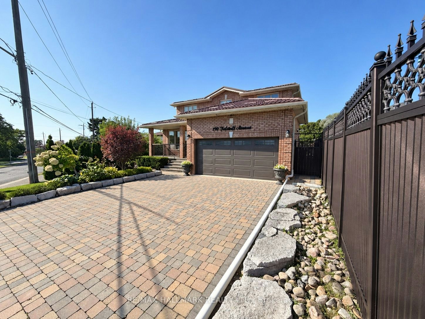 BSMT-190 Falstaff Avenue, Toronto, ON, M6L 3C3